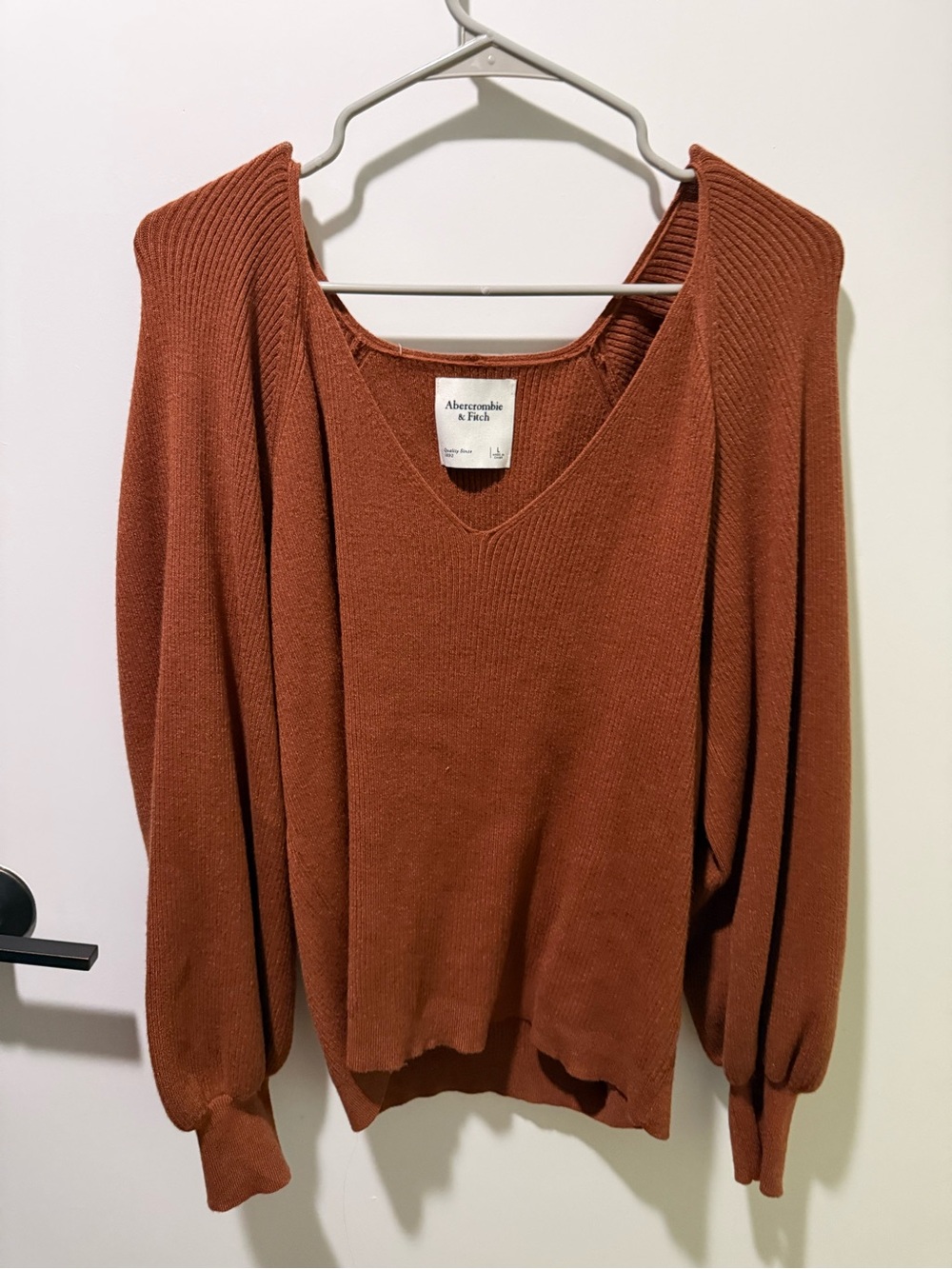 Abercrombie & Fitch Burnt Orange V-Neck Sweater